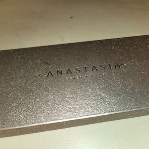 Anastasia beverly hills